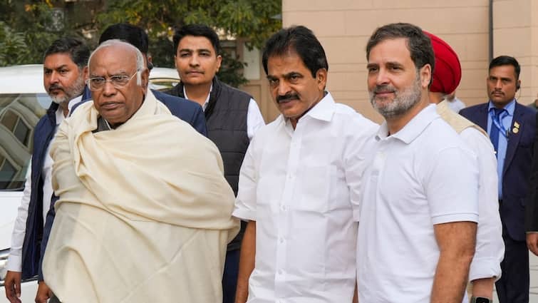 Mallikarjun Kharge Appoints Congress Mahila Morcha Presidents for Rajasthan, Gujarat, Goa & Mizoram કોંગ્રેસે રાજસ્થાન અને ગુજરાત સહિત 6 રાજ્યોમાં કર્યા મોટા ફેરફારો, જાણો કોને સોંપી મહિલા મોરચાની કમાન