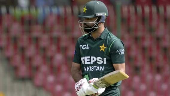 Champions Trophy 2025: पाकिस्तान को लगा बड़ा झटका, फखर जमां टूर्नामेंट से बाहर, रिपोर्ट में बड़ा खुलासा