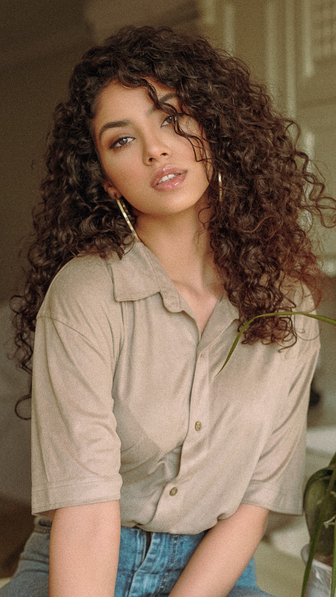 Simple And Easy Tips To Keep Your Curls Healthy And Shiny Simple And Easy Tips To Keep Your Curls Healthy And Shiny