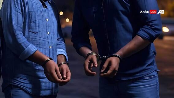Mumbai: पानी की बोतल में ड्रग्स की सप्लाई, दो छात्रों के पास से लाखों का मादक पदार्थ जब्त Mumbai: पानी की बोतल में ड्रग्स की सप्लाई, दो छात्रों के पास से लाखों का मादक पदार्थ जब्त