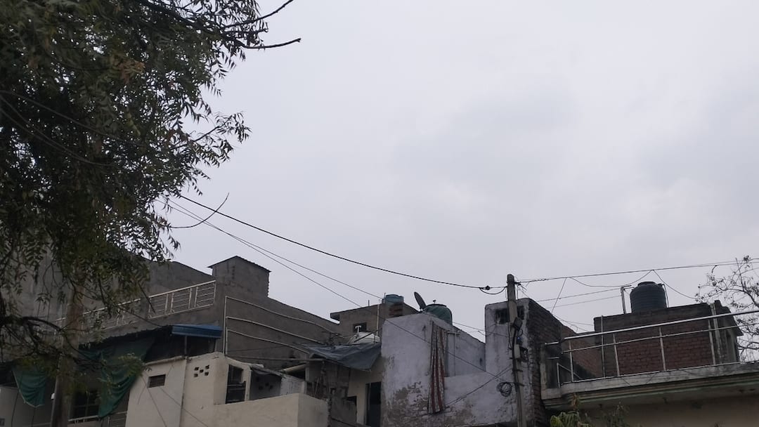 Agra Weather: आगरा में बदला मौसम का मिजाज, बूंदाबादी ने मौसम फिर से सर्द, चल रही ठंडी हवाएं Agra Weather Update lite rain on Thursday Temperature decreased ann Agra Weather: आगरा में बदला मौसम का मिजाज, बूंदाबादी ने मौसम फिर से सर्द, चल रही ठंडी हवाएं