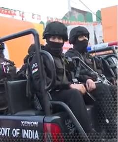 Delhi CM Oath Ceremony: शपथ से पहले रामलीला मैदान के बाहर NSG कमांडो तैनात | ABP NEWS SHORTS