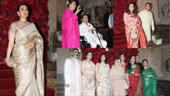 Aadar Jain Wedding: ऑल व्हाइट लुक में दिखे दूल्हे के पेरेंट्स, तो साड़ी में करिश्मा ने ढाया कहर, देखें कपूर्स का रॉयल लुक