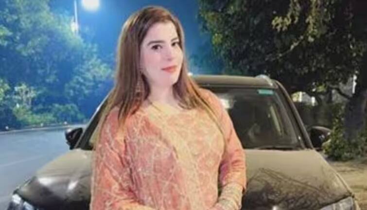 Drugs parties murders delhi lady don zoya khan arrested with 1 crore rupees heroin don hashim baba wife  ડ્રગ્સ, પાર્ટી, મોંઘા શોખ... પોલીસના શકંજામાં હાઈ-ફાઈ લાઈફ જીવતી 'લેડી ડૉન' જોયા ખાન 
