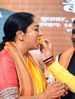 ਦਿੱਲੀ ਦੀ CM ਰੇਖਾ ਗੁਪਤਾ ਕੋਲ ਨਹੀਂ ਹੋਣਗੀਆਂ ਇਹ ਸ਼ਕਤੀਆਂ, ਜੋ ਦੂਜੇ ਰਾਜਾਂ ਦੇ ਮੁੱਖ ਮੰਤਰੀਆਂ ਕੋਲ?