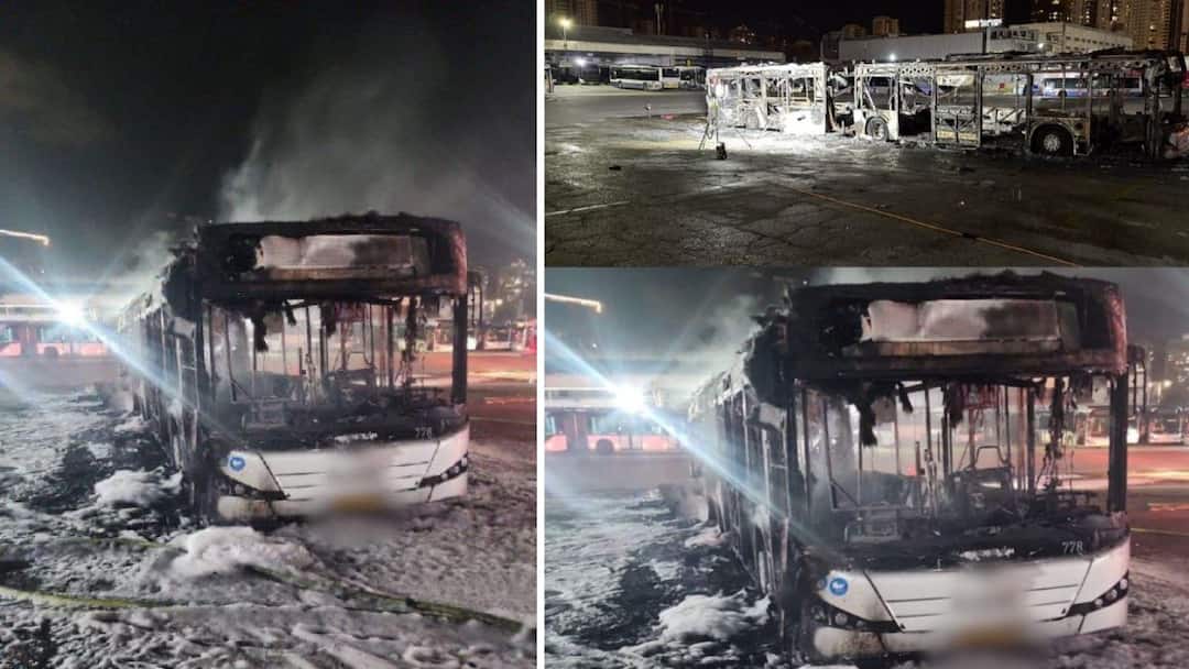 A series of deadly bomb blasts occurred on three buses in the Israeli capital Tel Aviv late Thursday night Bus Blasts Near Tel Aviv : इस्रायलची राजधानी तेल अवीवमध्ये भीषण साखळी बॉम्बस्फोटांची मालिका; देशभरात बस आणि रेल्वे सेवा बंद