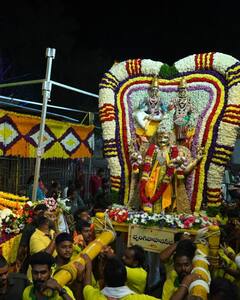 Srisailam Brahmotsavalu 2025: భృంగి వాహనంపై భ్రమరాంబ మల్లికార్జునుల వైభోగం.. పంచాక్షరి మంత్రంతో మార్మోగుతున్న జ్యోతిర్లింగ క్షేత్రం!