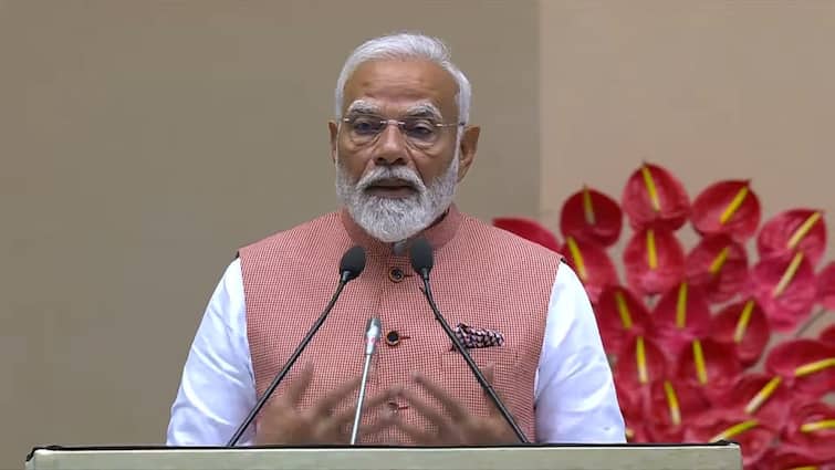 pm modi says about Chhaava movie rss marathi language in 98th all india marathi sahitya sammelan 'देश के लिए जीने की प्रेरणा दी', RSS की तारीफ में क्या-क्या बोले पीएम मोदी?