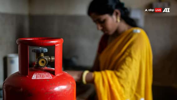 एक साल में ज्यादा से ज्यादा इतने गैस सिलेंडर ले सकते हैं आप, इसके बाद क्या है तरीका? एक साल में ज्यादा से ज्यादा इतने गैस सिलेंडर ले सकते हैं आप, इसके बाद क्या है तरीका?