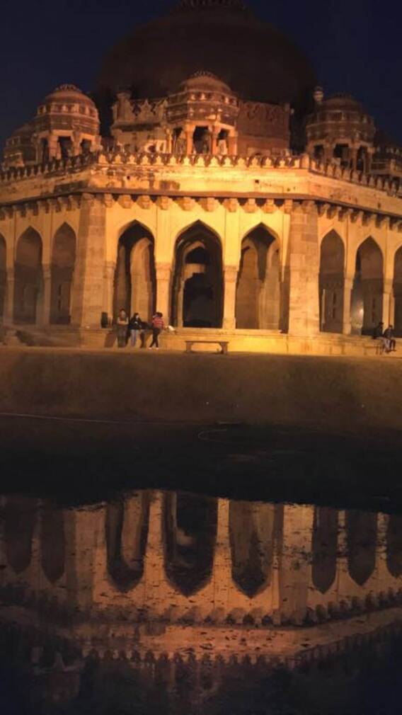 ये हैं दिल्ली के 8 बेहतरीन नाइटलाइफ हॉटस्पॉट्स