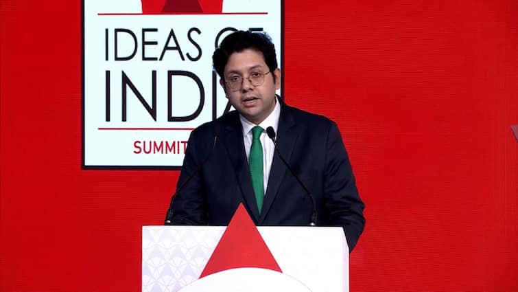 ABP Ideas of India Summit 2025: एबीपी नेटवर्क के मुख्य संपादक अतिदेब सरकार ने कहा- 'आज मानवीय भावना को नई तरह से समझने की जरूरत'