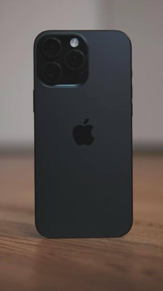 iPhone 16 Pro के मुकाबले iPhone 17 Pro में होंगे ये 5 बड़े बदलाव! जानें डिटेल्स