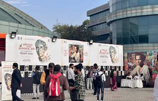 Annabhau Sathe : दिल्लीतील साहित्य संमेलनात AI फोटोंच्या माध्यमातून अण्णाभाऊ साठेंचा जीवनप्रवास उलगडला