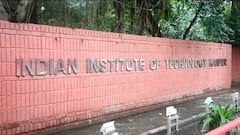 कानुपर IIT में केजरीवाल और पीएम मोदी पर परीक्षा में पूछा गया सवाल, जवाब देने में उलझे छात्र