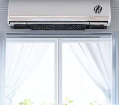 ઉનાળાની સિઝન આવતાની સાથે જ લોકો એર કંડિશનર (AC) ખરીદવાનું વિચારે છે. જ્યારે પણ તેઓ એસી ખરીદવા જાય છે, ત્યારે તેઓ વારંવાર