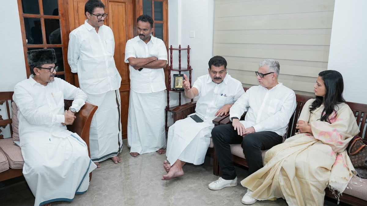 AITC Leaders Mahua Moitra, Derek O’Brien Meet IUML Chief In Kerala, PV Anvar Says 'Didn't Discuss Politics'