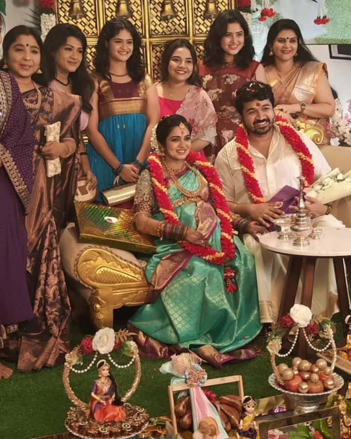 இந்த தொடரில் இருவரும் ஒன்றாக நடித்ததன் மூலமாக இருவருக்கும் பிடித்துவிட்டது. இதையடுத்து திருமணம் செய்து கொண்டனர்.