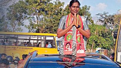 Kaliyammal resigns from Naam thamizhar katchi மெயின் விக்கெட்! நாம் தமிழர் கட்சியின் பொறுப்புகளை துறந்த காளியம்மாள்? இன்று வெளியாகும் அறிவிப்பு
