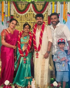 நாதஸ்வரம் சீரியல் நடிகை ஸ்ரீதிகாவுக்கு வளைகாப்பில் ஒன்று திரண்டு சின்னத்திரை பிரபலங்கள்! வைரல் போட்டோஸ்!