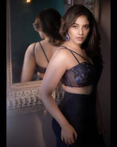 Anjali: గ్లామర్ వైబ్ కరెక్టుగా పట్టుకున్న అంజలి... గేమ్ మొత్తం మార్చేసింది చూశారా?