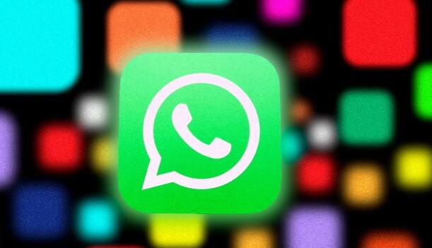 ਇਹ ਕਦਮ WhatsApp ਦੀ ਮੂਲ ਕੰਪਨੀ Meta ਵੱਲੋਂ ਚੁੱਕਿਆ ਗਿਆ ਹੈ। ਇਸਦਾ ਮੁੱਖ ਉਦੇਸ਼ ਪਲੇਟਫਾਰਮ 'ਤੇ ਵੱਧ ਰਹੀ ਧੋਖਾਧੜੀ ਅਤੇ ਦੁਰਵਰਤੋਂ ਨੂੰ ਰੋਕਣਾ ਹੈ। ਕੰਪਨੀ ਦਾ ਕਹਿਣਾ ਹੈ ਕਿ ਇਹ ਫੈਸਲਾ ਯੂਜ਼ਰਸ ਨੂੰ ਔਨਲਾਈਨ ਧੋਖਾਧੜੀ ਤੋਂ ਬਚਾਉਣ ਅਤੇ ਇੱਕ ਸੁਰੱਖਿਅਤ ਵਾਤਾਵਰਣ ਪ੍ਰਦਾਨ ਕਰਨ ਲਈ ਲਿਆ ਗਿਆ ਹੈ। ਮੈਟਾ ਦੀ ਪਾਰਦਰਸ਼ਤਾ ਰਿਪੋਰਟ ਦੇ ਅਨੁਸਾਰ, 1 ਅਗਸਤ ਤੋਂ 31 ਅਗਸਤ ਦੇ ਵਿਚਕਾਰ 8.45 ਮਿਲੀਅਨ (84 ਲੱਖ ਤੋਂ ਵੱਧ) ਖਾਤਿਆਂ ਨੂੰ ਬੈਨ ਕੀਤਾ ਗਿਆ। ਇਹ ਕਾਰਵਾਈ ਸੂਚਨਾ ਤਕਨਾਲੋਜੀ ਐਕਟ ਦੀ ਧਾਰਾ 4(1)(d) ਅਤੇ 3A(7) ਦੇ ਤਹਿਤ ਕੀਤੀ ਗਈ ਹੈ।