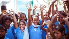 बेटियों के भविष्य की चिंता दूर करेगी ये स्कीम, इतने सालों तक बिना निवेश के मिलेगा ब्याज