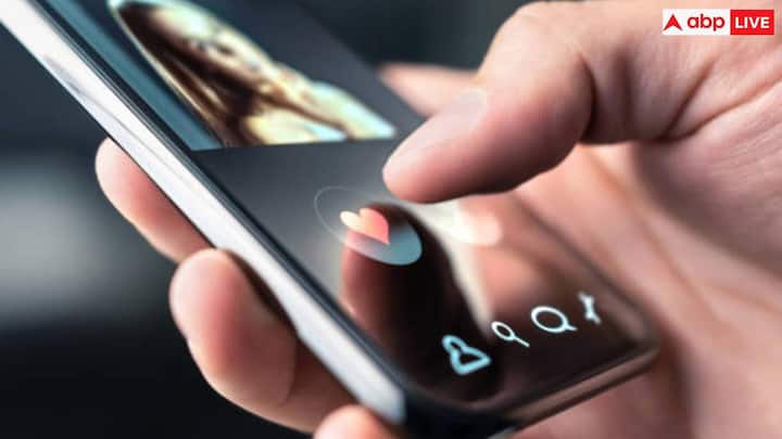 परफेक्ट पार्टनर के लिए डेटिंग एप्स पर पहली बातचीत में जरूर पूछे ये सवाल. पक्का मिलेगा परफेक्ट मैच और बात सगाई तक पहुंच जाएगी.