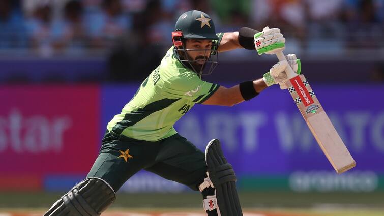 championst trophy IND vs PAK babar azam out captain mohammad rizwan fight out IND vs PAK: கதறவிடும் இந்தியா.. காலை வாரிய பாபர் அசாம்.. கேப்டன் இன்னிங்ஸ் ஆடுவாரா முகமது ரிஸ்வான்?