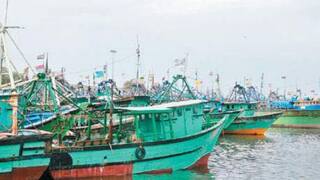TN Fishermen Arrest: முடியாத சோகம்..! தமிழக மீனவர்கள் 32 பேர் கைது, 67 படகுகள் ஏலம் - இலங்கை கடற்படை அராஜகம்