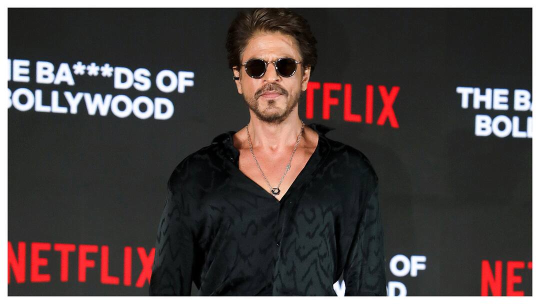 When Shah Rukh Khan Refused To Charge Interest For Producing Ittefaq: 'Ye Haraam Hai Mere Liye' When Shah Rukh Khan Refused To Charge Interest For Producing Ittefaq: 'Ye Haraam Hai Mere Liye'