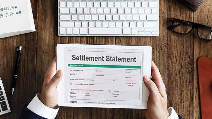 इसके अलावा अगर आप की जाॅब चली गई है. या आपको व्यापार में बहुत बड़ा घाटा हो गया है. तो फिर आप बैंक से लोन सेटेलमेंट कर सकते हैं. बता दें इसमें आपको पूरी रकम नहीं बल्कि लोन का 10 15% ही चुकाना होता है हालांकि इसके लिए आपको ठोस वजह साबित करनी होती है.