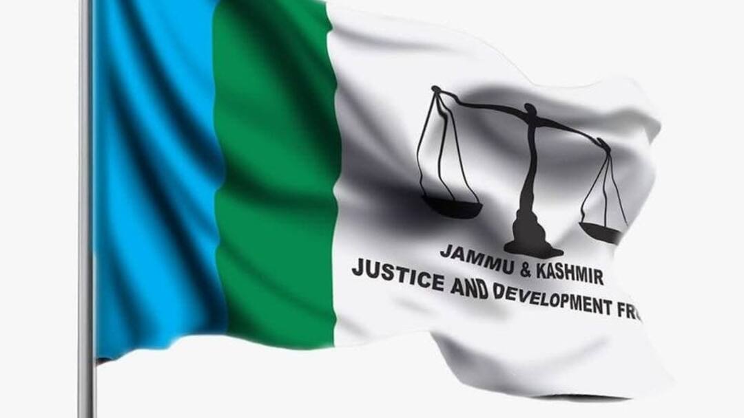 Jammu Kashmir: प्रतिबंधित जमात-ए-इस्लामी के पूर्व सदस्यों की नई पार्टी, चुनाव आयोग से सिंबल की मांग Jamat e islam Leaders launch new party to contest Jammu kashmir nikay chunav Demand Symbol Jammu Kashmir: प्रतिबंधित जमात-ए-इस्लामी के पूर्व सदस्यों की नई पार्टी, चुनाव आयोग से सिंबल की मांग