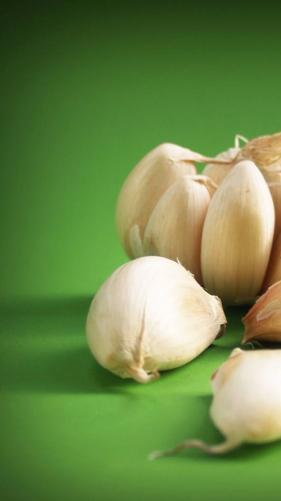 ਪੁਰਾਣੇ ਤੋਂ ਪੁਰਾਣੇ ਹੱਡੀਆਂ ਦੇ ਦਰਦ ਤੋਂ ਹੋ ਪਰੇਸ਼ਾਨ, ਤਾਂ ਇਦਾਂ ਪੀਓ ਲਸਣ ਦੀ ਚਾਹ