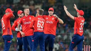 Champions Trophy 2025: इंग्लैंड को लगा बड़ा झटका, चैंपियंस ट्रॉफी से बाहर हुआ तेज गेंदबाज, ECB ने किया रिप्लेसमेंट का एलान