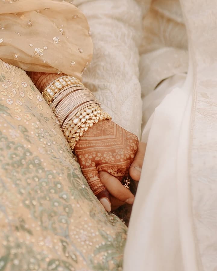 Fans flooded the comments with love and excitement, expressing their joy over the couple’s dreamy wedding moments.