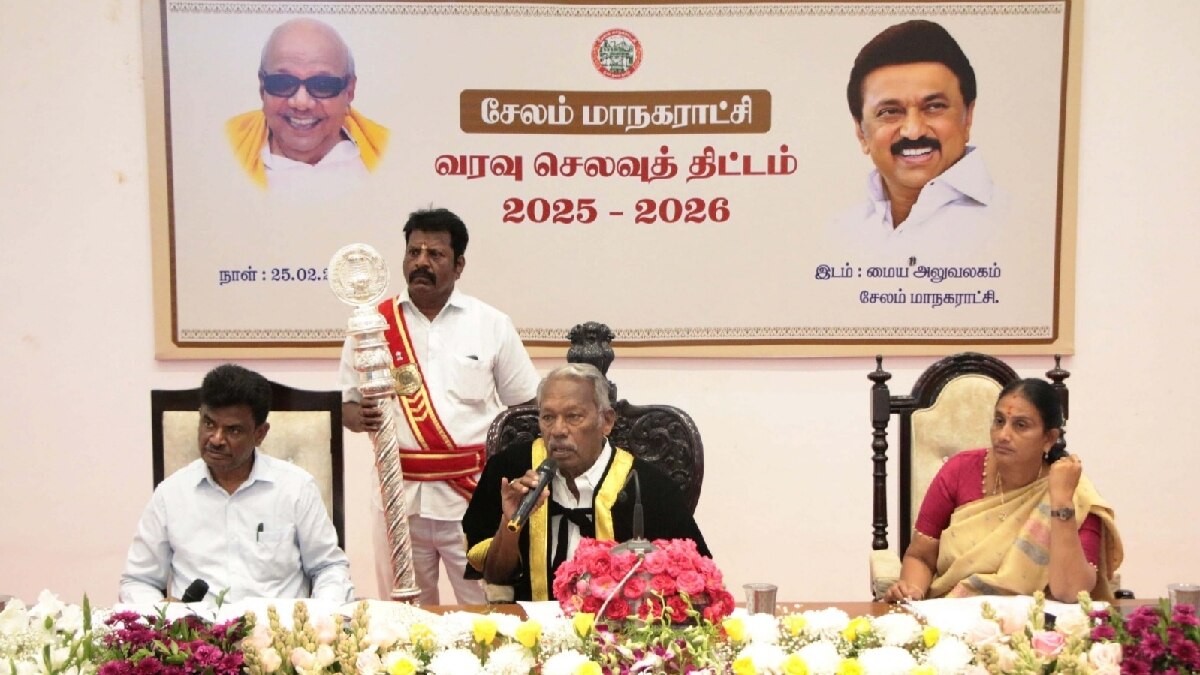 மைக்கை தூக்கி எறிந்த திமுக கவுன்சிலர்... சேலம் மாமன்ற கூட்டத்தில் பரபரப்பு