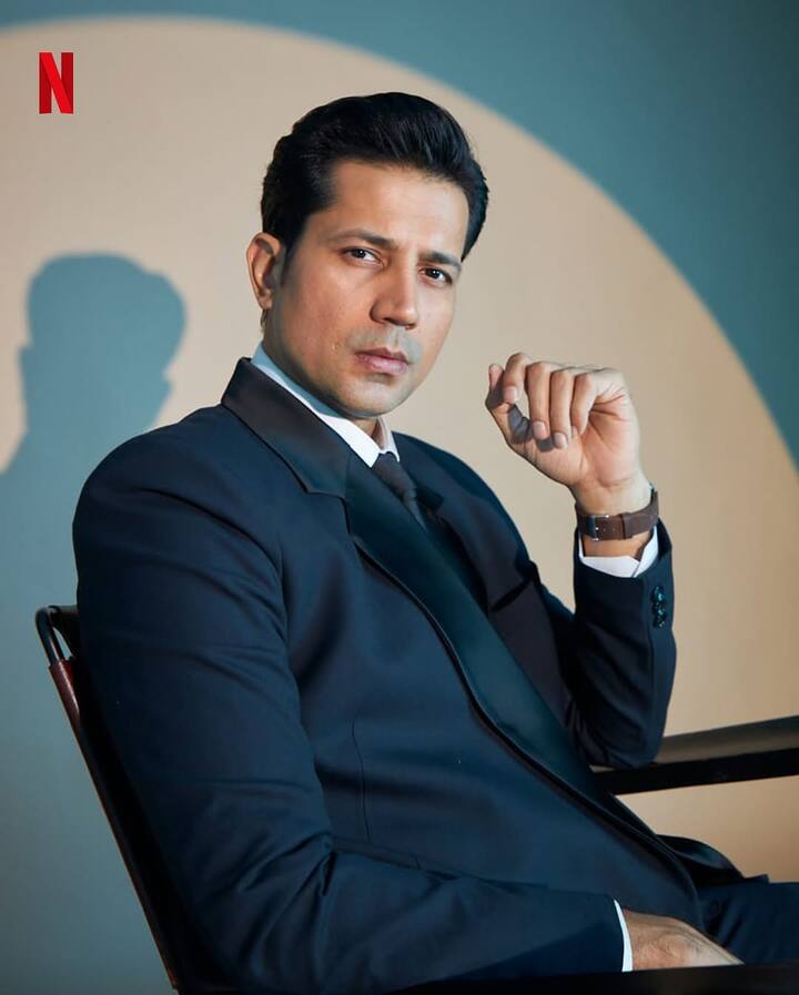 इस सीरीज में परिणीति के साथ ओटीटी की दुनिया के पॉपुलर एक्ट सुमित व्यास भी काम करने जा रहे हैं. जिनका सीरीज में अहम किरदार होगा.