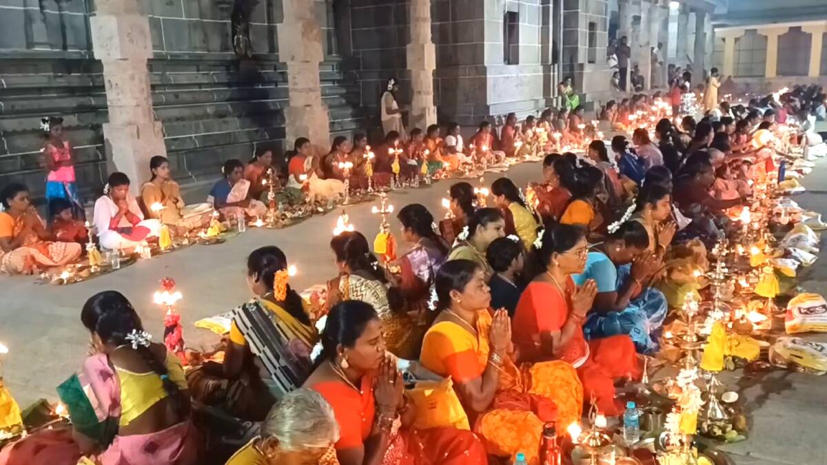 2026 -ல் ஆட்சியைப் பிடிக்கனும்... விளக்கு பூஜை செய்து வேண்டுதல் வைத்த அதிமுகவினர்...!