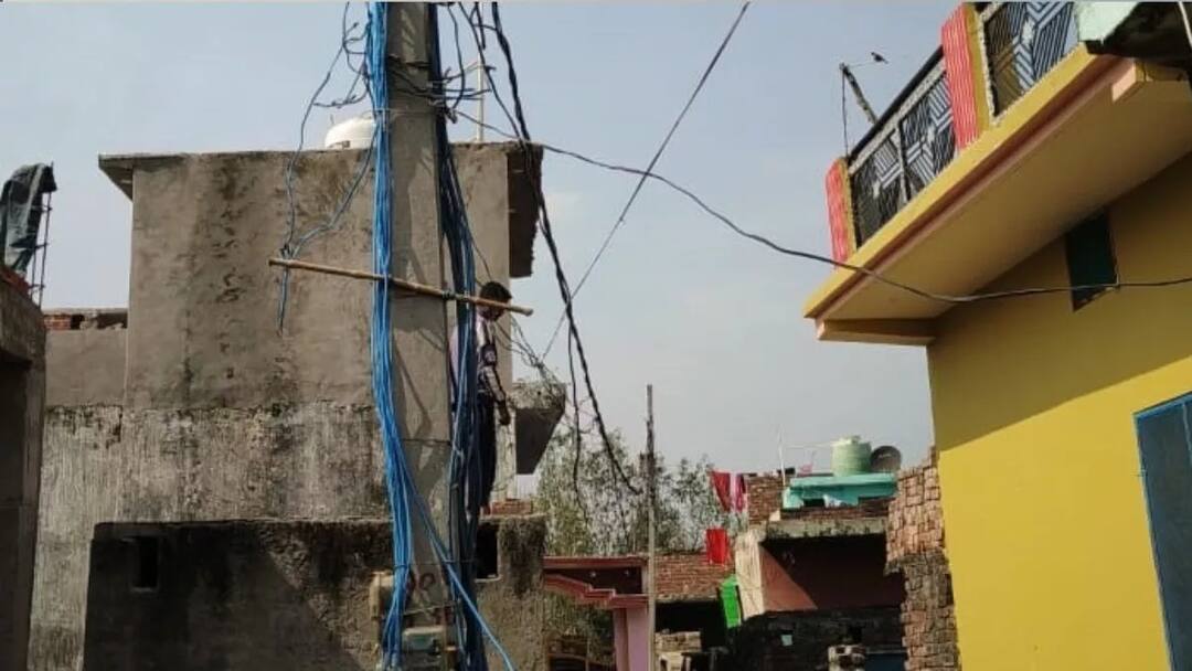 Uttarakhand News: रुड़की में बिजली बिल बकायादारों पर बड़ा एक्शन, ऊर्जा निगम ने काटे 3200 कनेक्शन Roorkee News electricity department disconnected connections of defaulters houses ann Uttarakhand News: रुड़की में बिजली बिल बकायादारों पर बड़ा एक्शन, ऊर्जा निगम ने काटे 3200 कनेक्शन