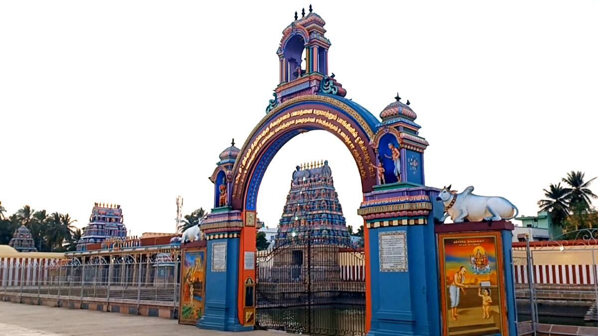 2026 -ல் ஆட்சியைப் பிடிக்கனும்... விளக்கு பூஜை செய்து வேண்டுதல் வைத்த அதிமுகவினர்...!