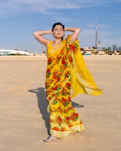 Sonalee Kulkarni :महाराष्ट्राची ‘अप्सरा’ सोनाली कुलकर्णीचा देसी अंदाज; फोटो पाहून चाहते घायाळ!