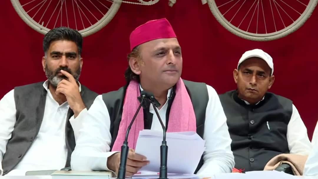 केंद्र सरकार के फैसले पर अखिलेश यादव बोले- 'निरंकुशता के खिलाफ एकता की जीत' Samajwadi Party Chief Akhilesh Yadav reaction on Advocates Amendment Bill target BJP केंद्र सरकार के फैसले पर अखिलेश यादव बोले- 'निरंकुशता के खिलाफ एकता की जीत'