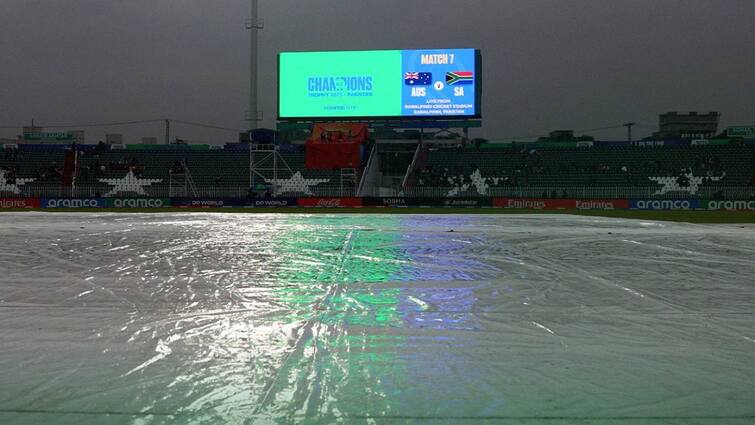 Australia vs South Africa Champions Trophy 2025 Match Delayed 20 Over Match Begin 7 30 PM AUS vs SA: மழை வந்தா என்ன? ஆஸ்திரேலியா - தென்னாப்பிரிக்க போட்டியில் ரசிகர்களுக்கு காத்திருக்கு விருந்து!