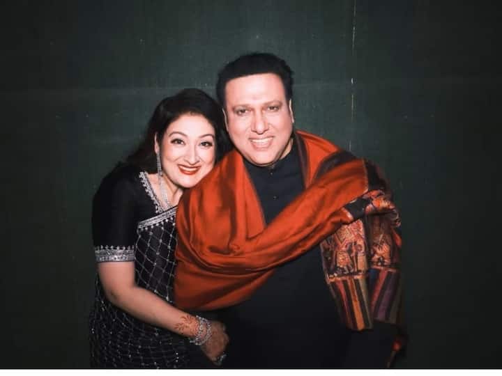 गोविंदा ने अपनी वाइफ सुनीता से साल 1987 में शादी की थी. दोनों दो बच्चों एक बेटा और एक बेटी के पेरेंट्स भी हैं.