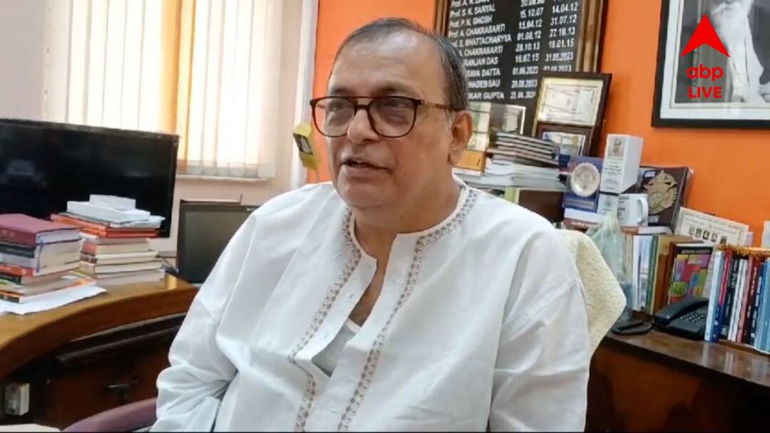 Jadavpur University: ফেল করেও স্কলারশিপ দাবি! রাতভর যাদবপুরের উপাচার্যকে ঘেরাওয়ের অভিযোগ Jadavpur University Allegation of encirclement overnight Demanding scholarship despite failing Jadavpur University: ফেল করেও স্কলারশিপ দাবি! রাতভর যাদবপুরের উপাচার্যকে ঘেরাওয়ের অভিযোগ