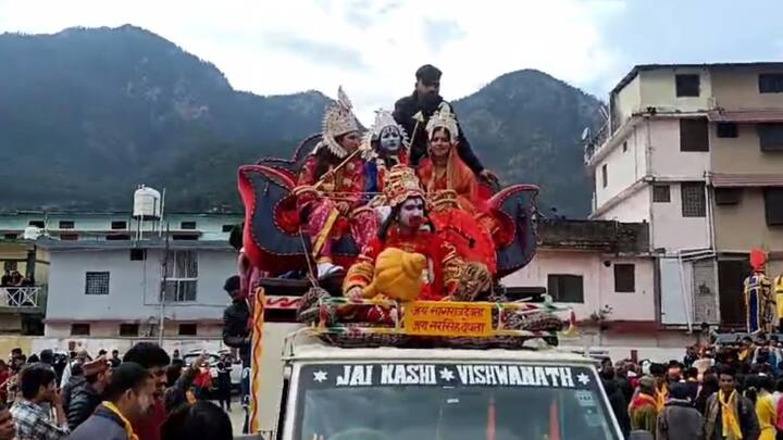 स्कन्द पुराण में भगवान आशुतोष ने संबोधित किया है कि 'जब पाप का बाहुल्य होगा तथा पृथ्वी यवनों से अक्रान्त हो जायेगी, तब मेरा निवास हिमालय पर्वत में होगा. अनादिसिद्ध हिमालय सर्वदा ही मेरा(शिव) स्थान रहा है. मैं उसको इस समय यानी कलयुग में काशी के सहित समस्त तीर्थों को उत्तर की काशी में युक्त कर दूंगा.'