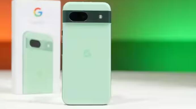 ਭਾਰਤ ਵਿੱਚ Pixel 9a ਦੀ ਅਧਿਕਾਰਤ ਕੀਮਤ ਅਜੇ ਸਾਹਮਣੇ ਨਹੀਂ ਆਈ ਹੈ ਪਰ ਇਸਨੂੰ Pixel 8a ਦੇ ਸਮਾਨ ਕੀਮਤ 'ਤੇ ਬਾਜ਼ਾਰ ਵਿੱਚ ਲਾਂਚ ਕੀਤਾ ਜਾ ਸਕਦਾ ਹੈ। Pixel 8a ਨੂੰ ਭਾਰਤ ਵਿੱਚ 52,999 ਰੁਪਏ (128GB) ਅਤੇ 59,999 ਰੁਪਏ (256GB) ਵਿੱਚ ਲਾਂਚ ਕੀਤਾ ਗਿਆ ਸੀ।