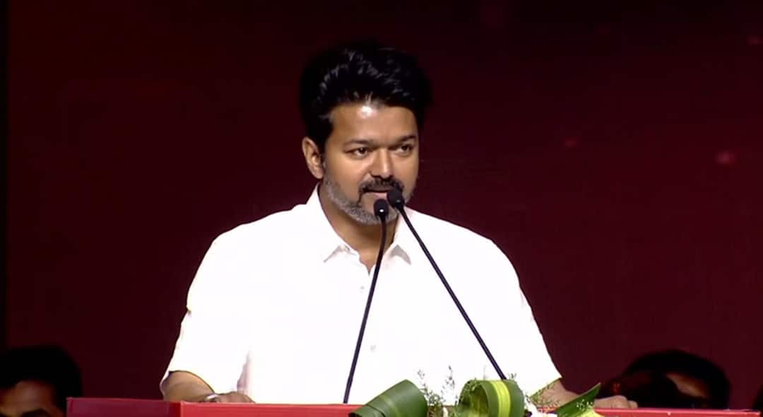 TVK Vijay: அண்ணா, எம்ஜிஆர் வழியில் ஆட்சியைப் பிடிப்பேன்; வரலாறு படைப்பேன்- சூளுரைத்த தவெக தலைவர் விஜய்!