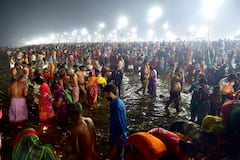 Mahakumbh 2025: महाकुंभ में महाशिवरात्रि के मौके पर शाही स्नान, तस्वीरों में