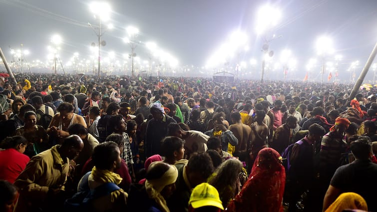 As Maha Kumbh 2025 Ends Today, Authorities On Alert: Extra Trains, Tight Security & Medical Support Ready